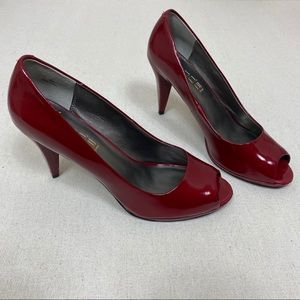 NWOT Moda Spana Red High Heel Shoes